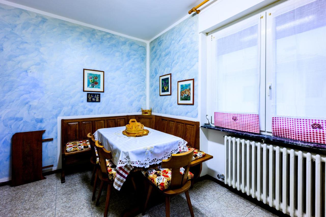 Retro Apartment In The Mountains Mezzolombardo Luaran gambar