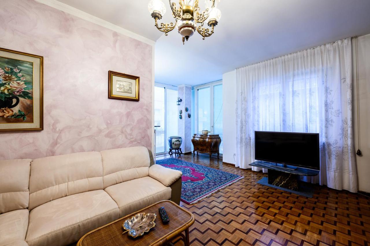 Retro Apartment In The Mountains Mezzolombardo Luaran gambar