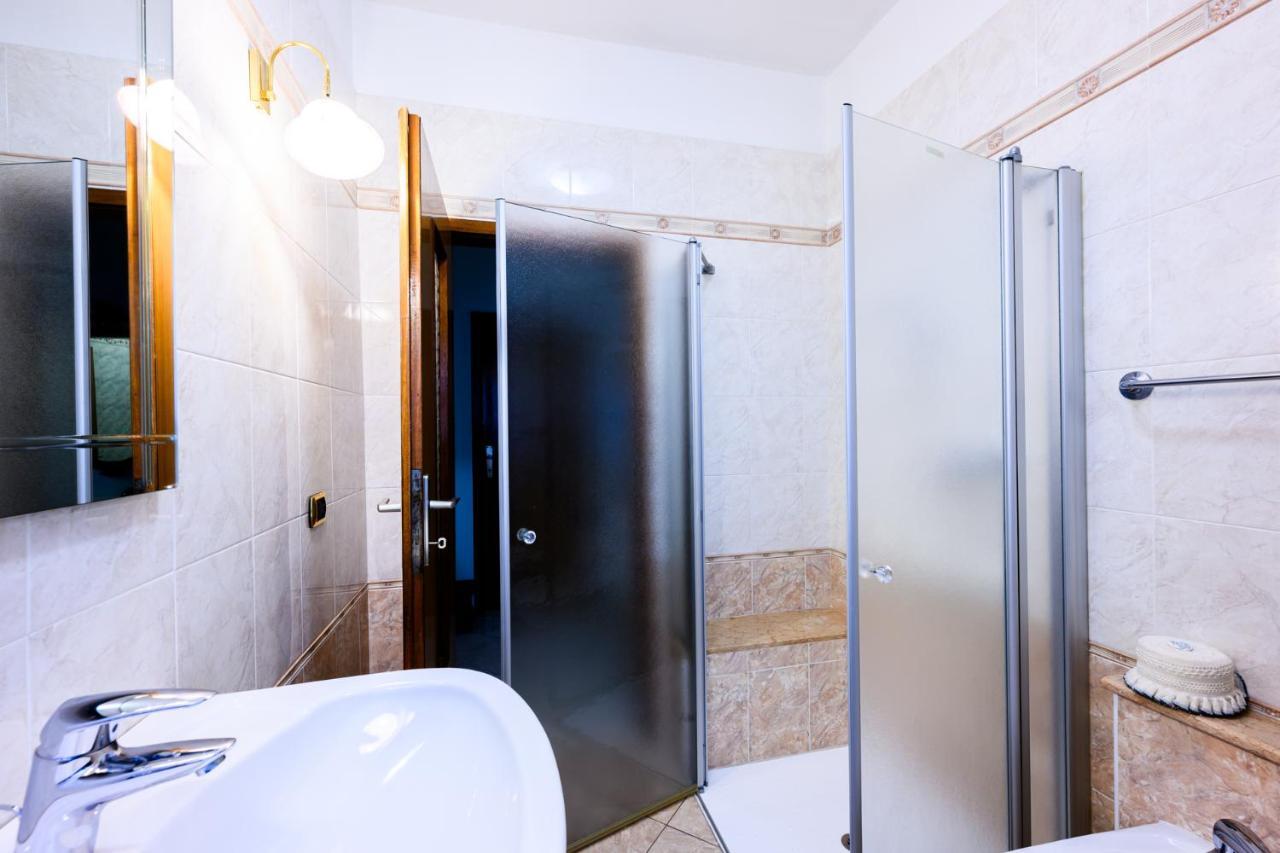 Retro Apartment In The Mountains Mezzolombardo Luaran gambar